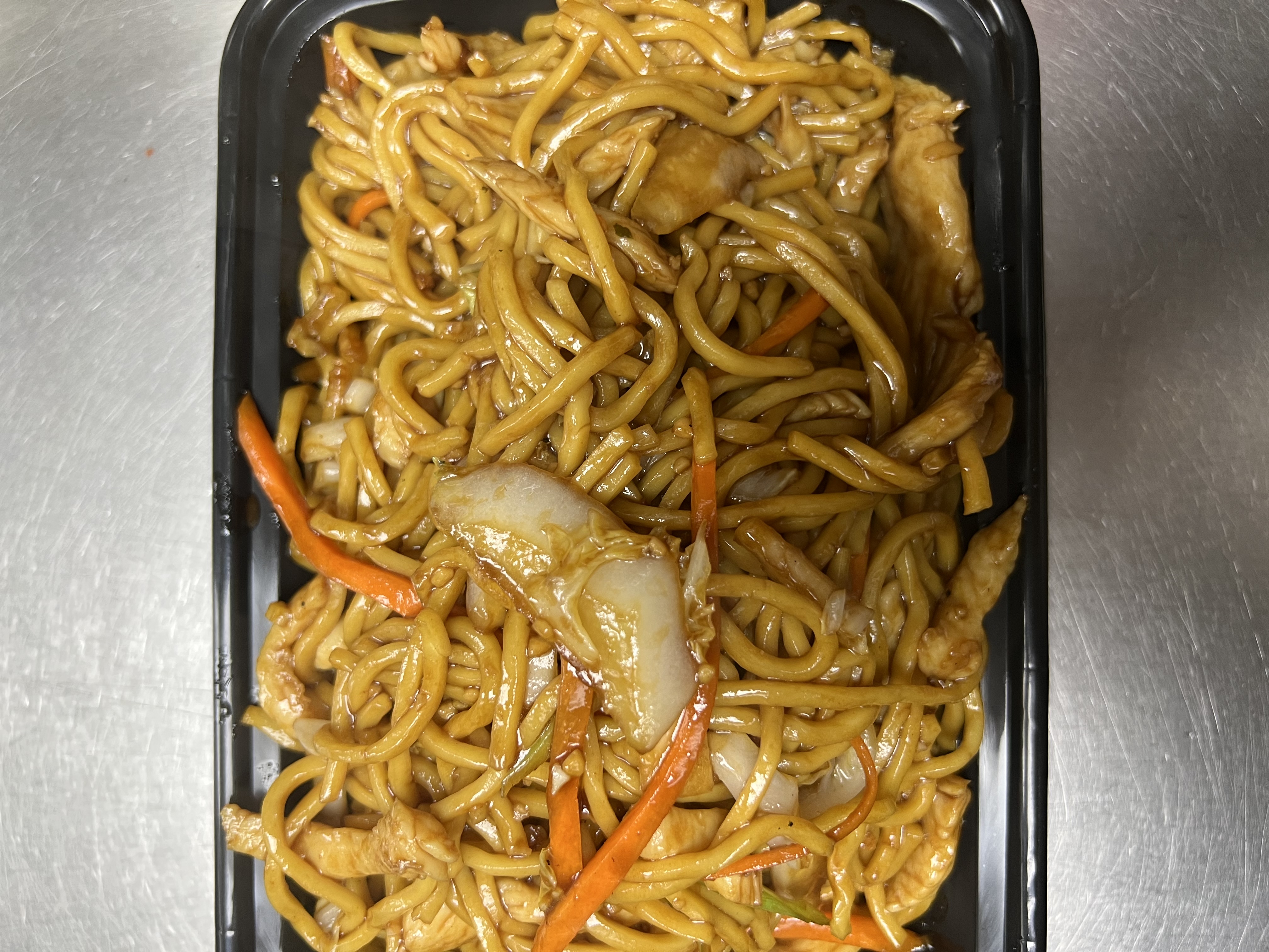 Order 37. Chicken Lo Mein food online from King Chef store, West Haven on bringmethat.com