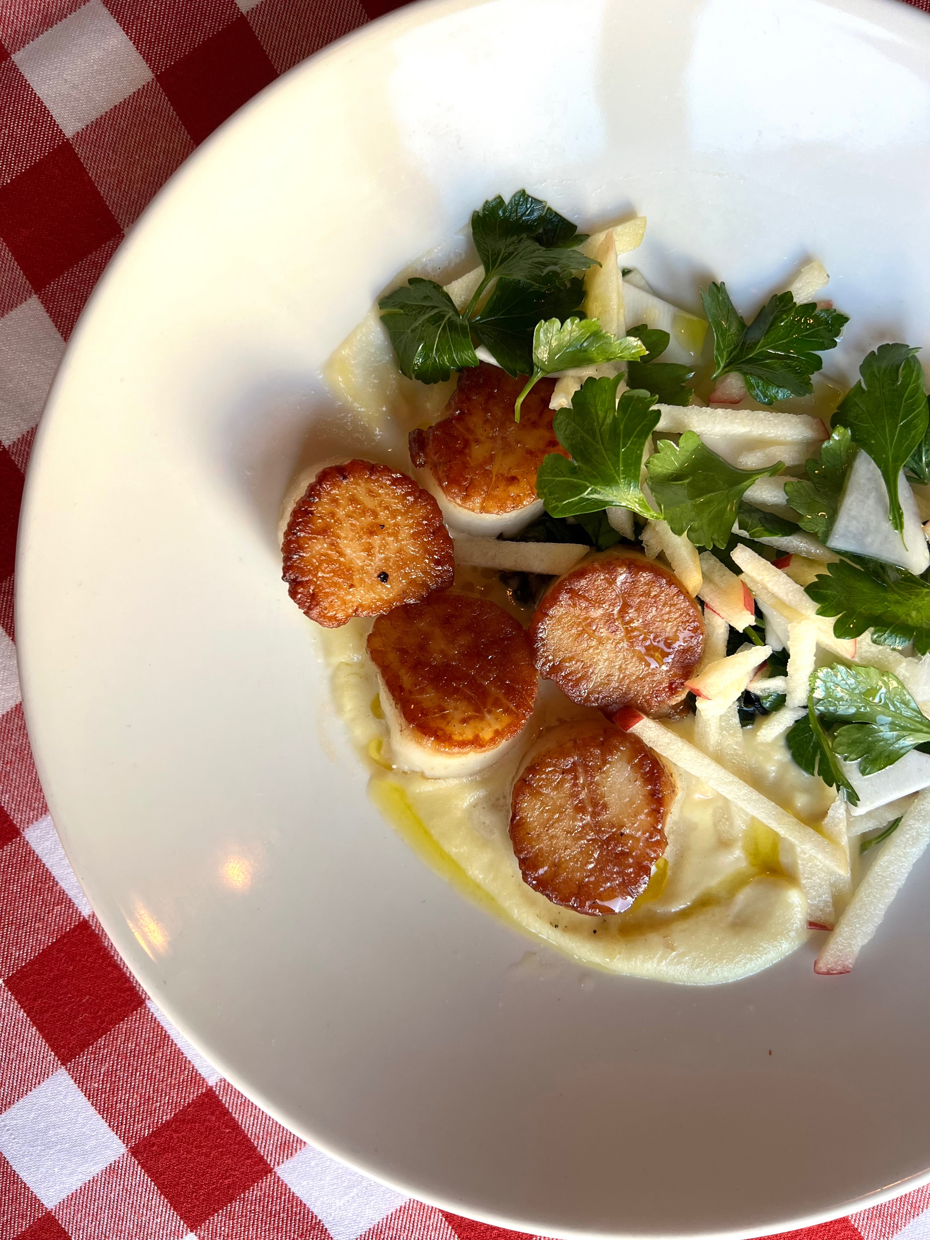 Order Seared Sea Scallops food online from Oyster Bah store, Chicago on bringmethat.com