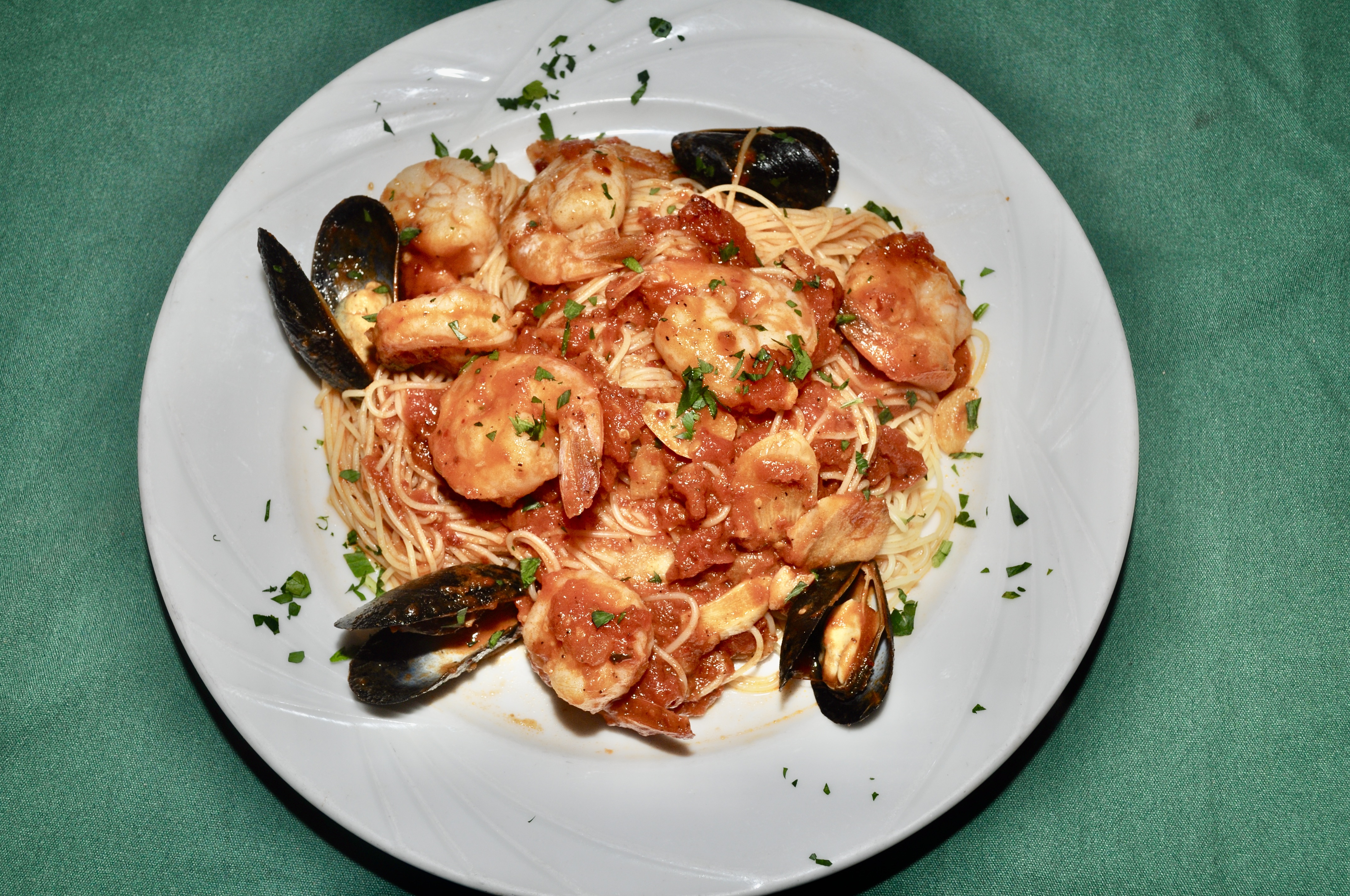 Order Gamberi Fra Diavolo food online from Illianos Grill store, Norwich on bringmethat.com