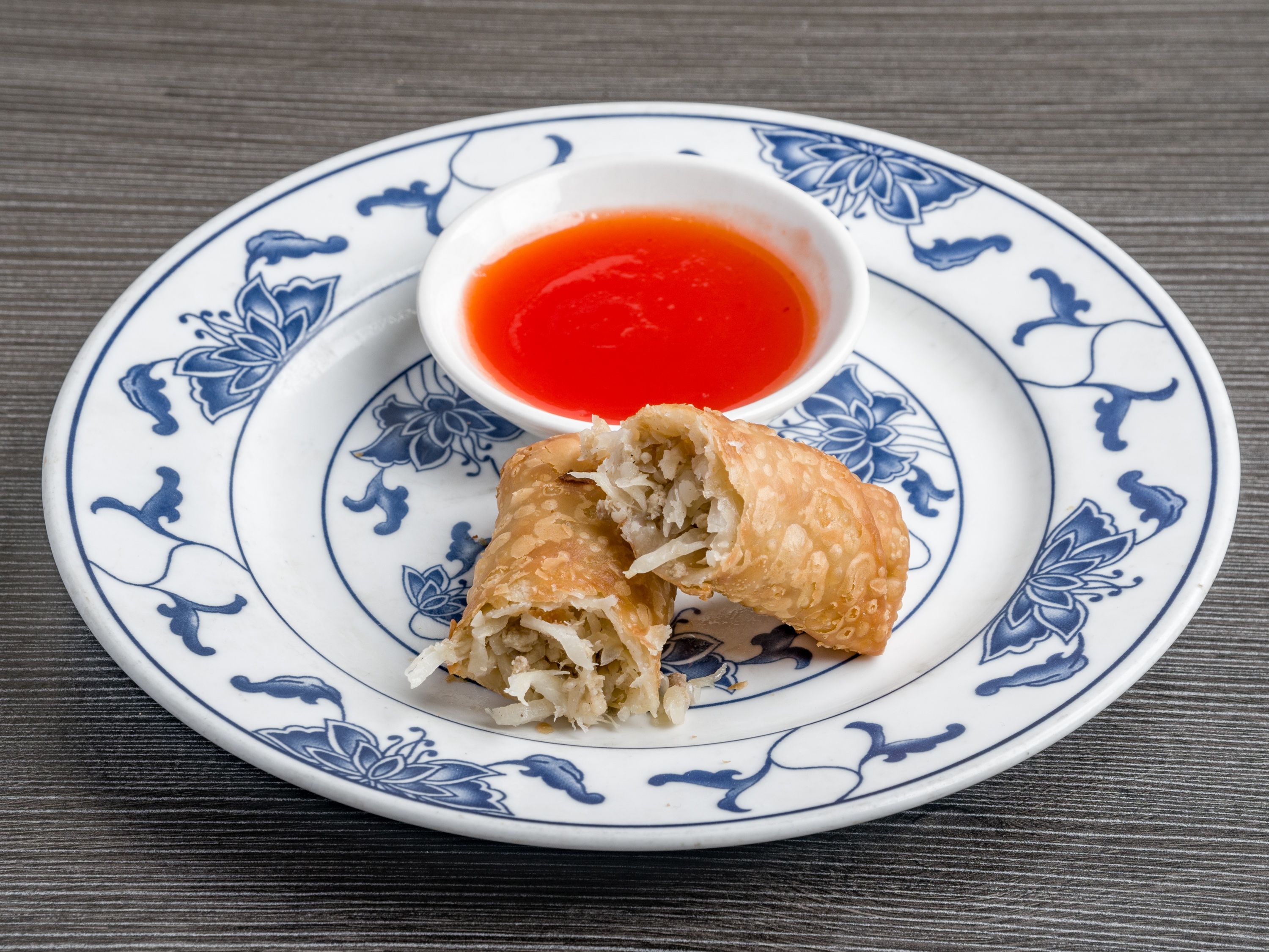 Order Mark Pi's Famous Egg Roll  food online from Mark Pi China Gate store, Zanesville on bringmethat.com