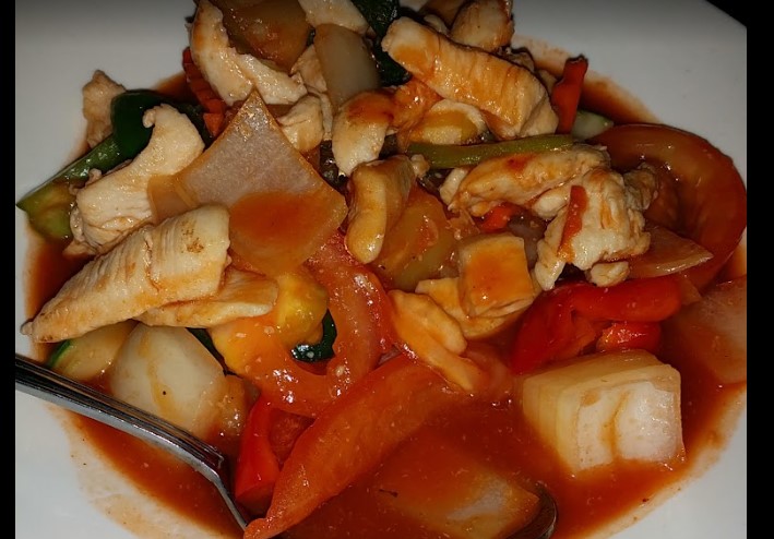 Order AC6. Sweet and Sour food online from Mom Can Cook Thai Kitchen store, Santa Clarita on bringmethat.com