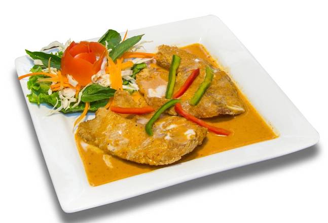 Order Curry Fish (Shoo Shee Pla Curry) food online from Yum Thai store, Fort Wayne on bringmethat.com