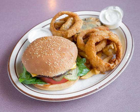 Order 1/4 lb. Cheeseburger food online from Boys Burgers 7 store, Bell Gardens on bringmethat.com