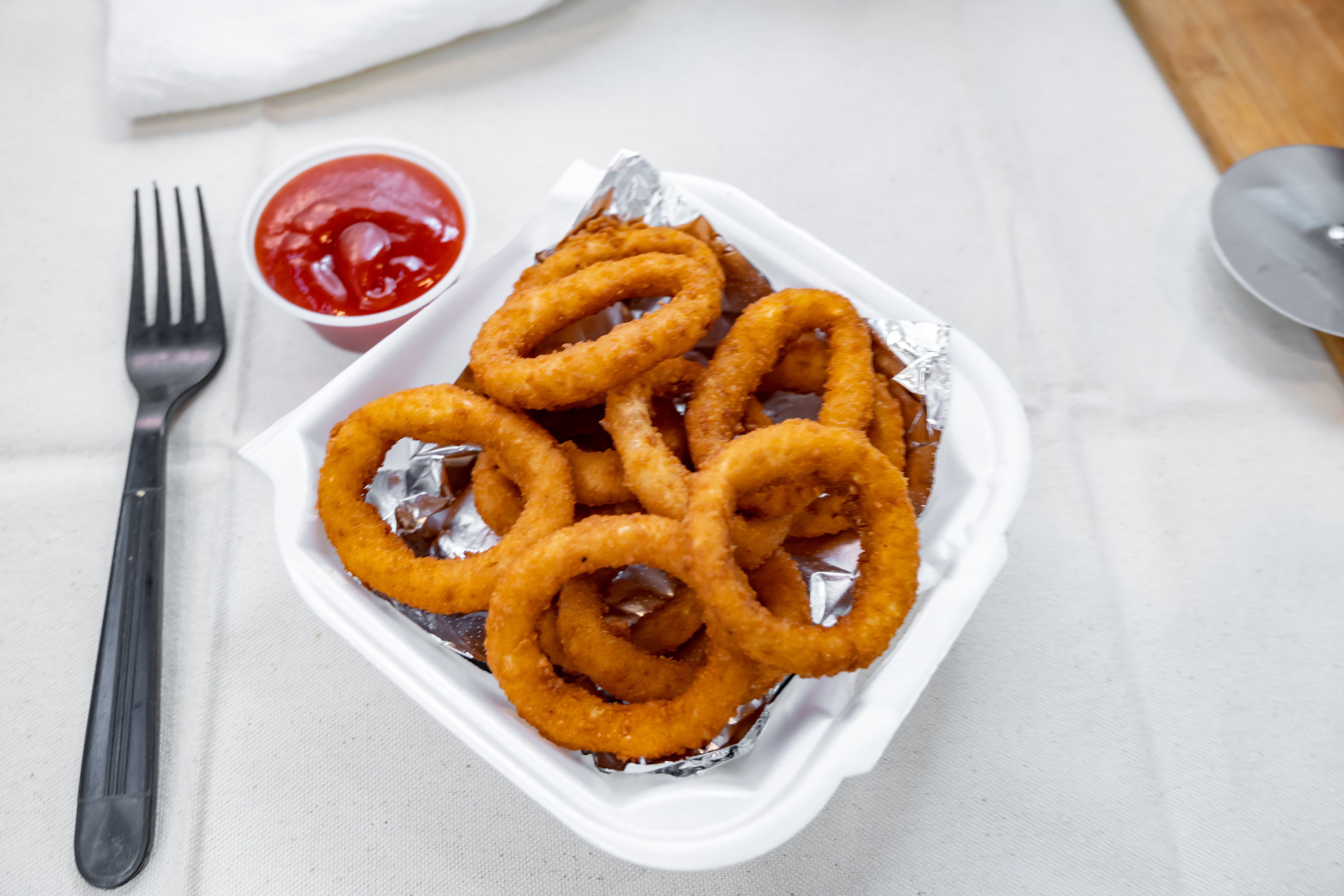 Order Onion Rings - 12 Pieces food online from Pazzo Pazzo store, Philadelphia on bringmethat.com