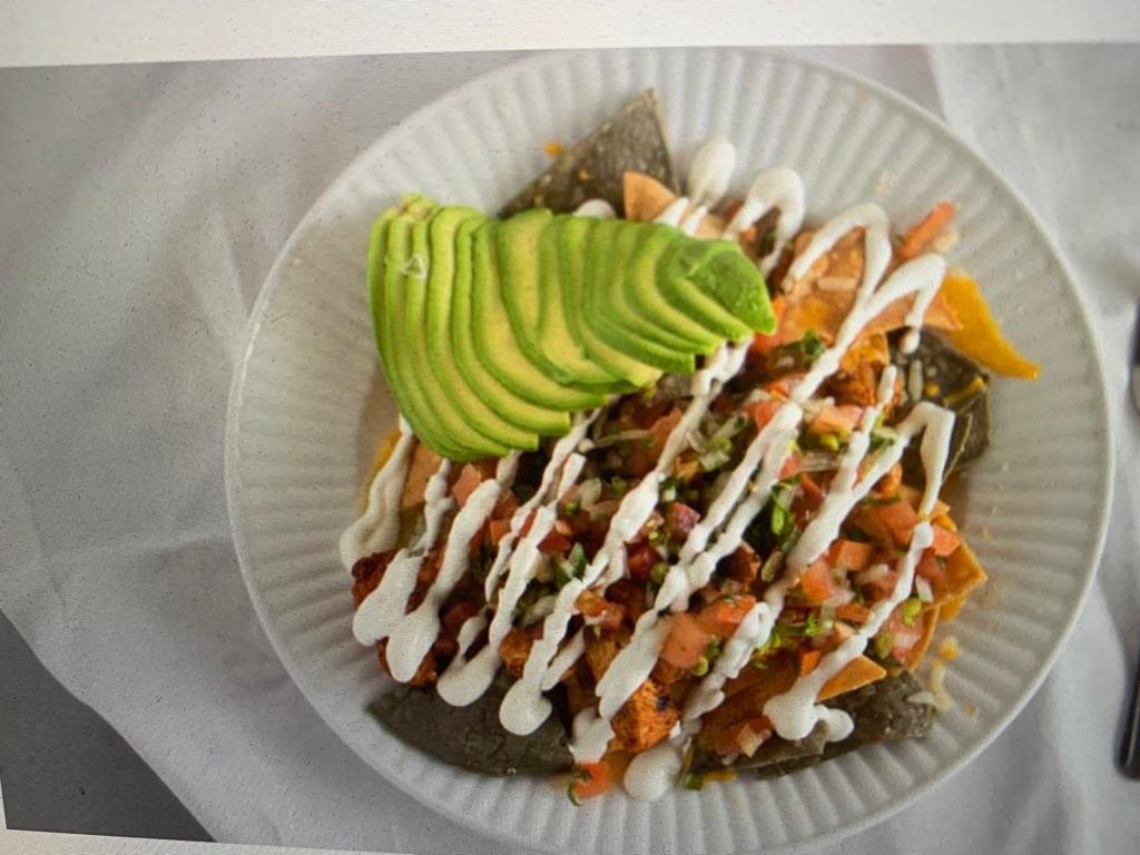 Order Nachos food online from El Chilito Food Truck store, Stamford on bringmethat.com