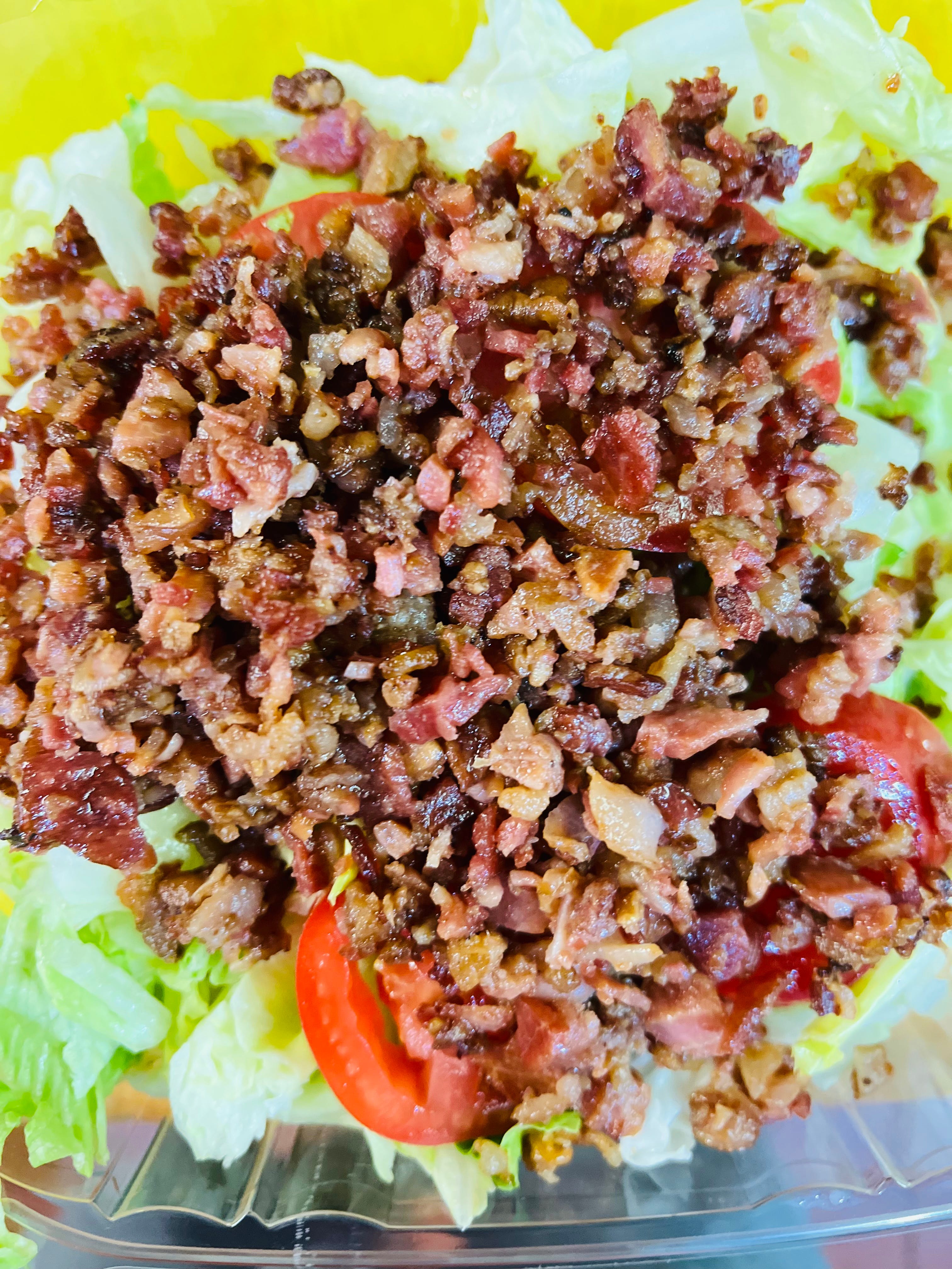 Order BLT Salad - Salad food online from Villa Rosa Restaurant store, Burlington on bringmethat.com
