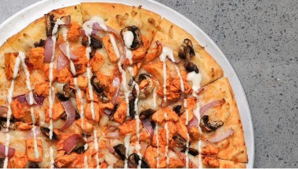 Order Buffalo Chicken Pizza(Plant Based) - Personal 7" food online from Pizzeria Halt store, Modesto on bringmethat.com
