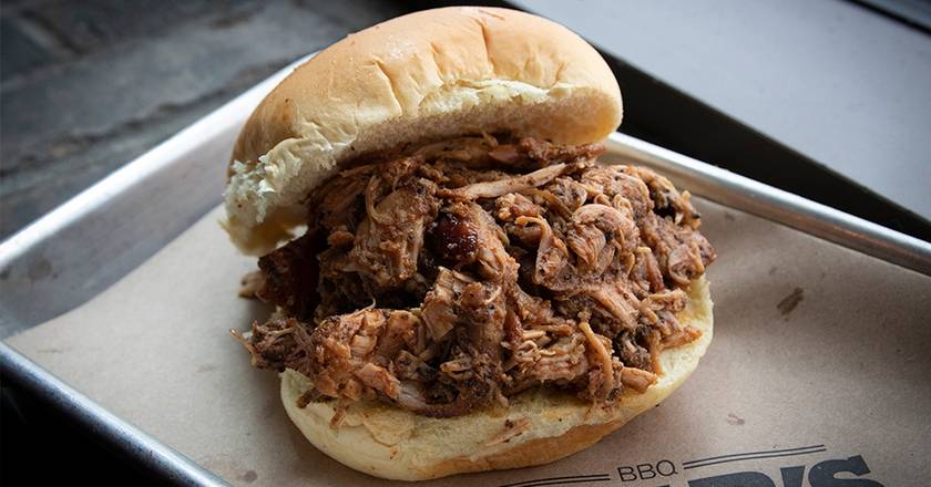 Order Reg Pulled Chicken Sandwich food online from Bear's Smokehouse BBQ store, Asheville on bringmethat.com