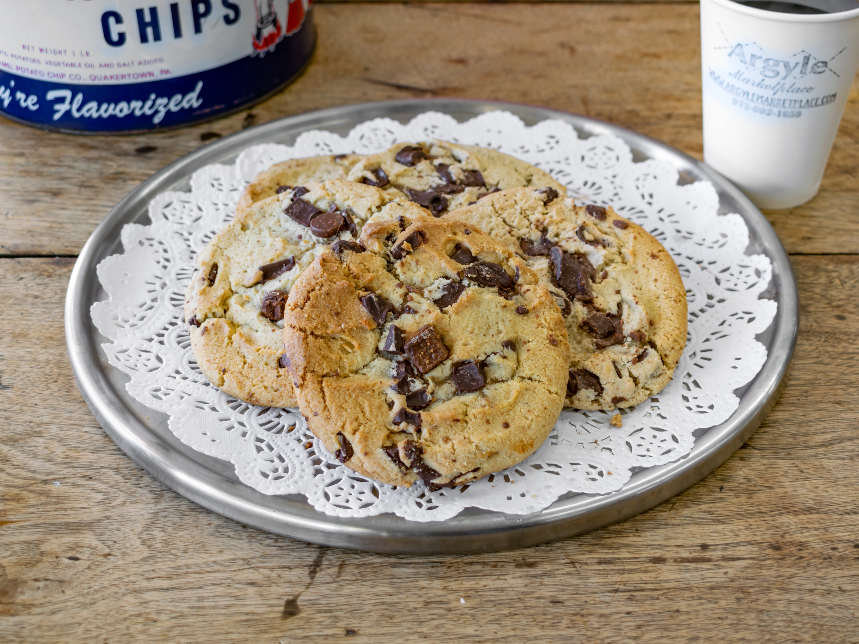 Order Homemade Giant Chocolate Chip Cookie food online from Argyle Marketplace store, Livingston on bringmethat.com