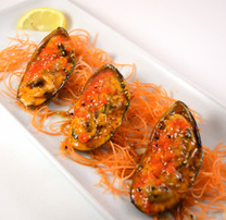 Order Baked Green Mussels food online from Sushi Kiku store, Atlanta on bringmethat.com