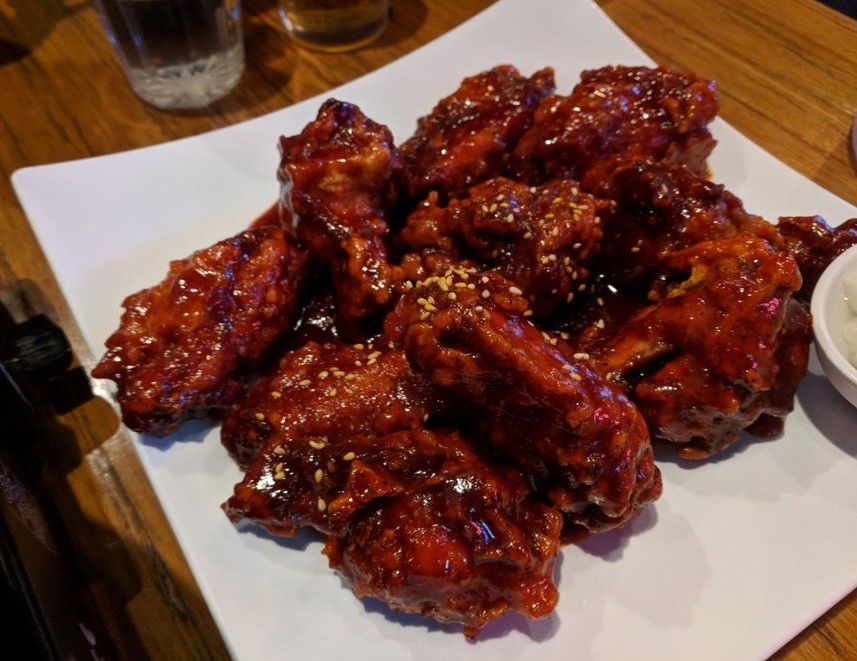 Order Fried Chicken Wings with Spicy Sauce food online from 707 Sutter store, San Francisco on bringmethat.com