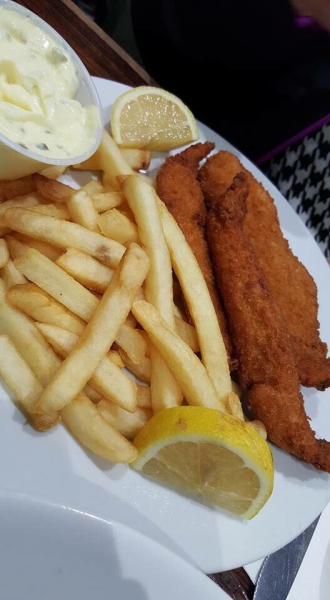 Order Crispy Fish and Chips food online from Silver Spoon Diner store, Queens on bringmethat.com
