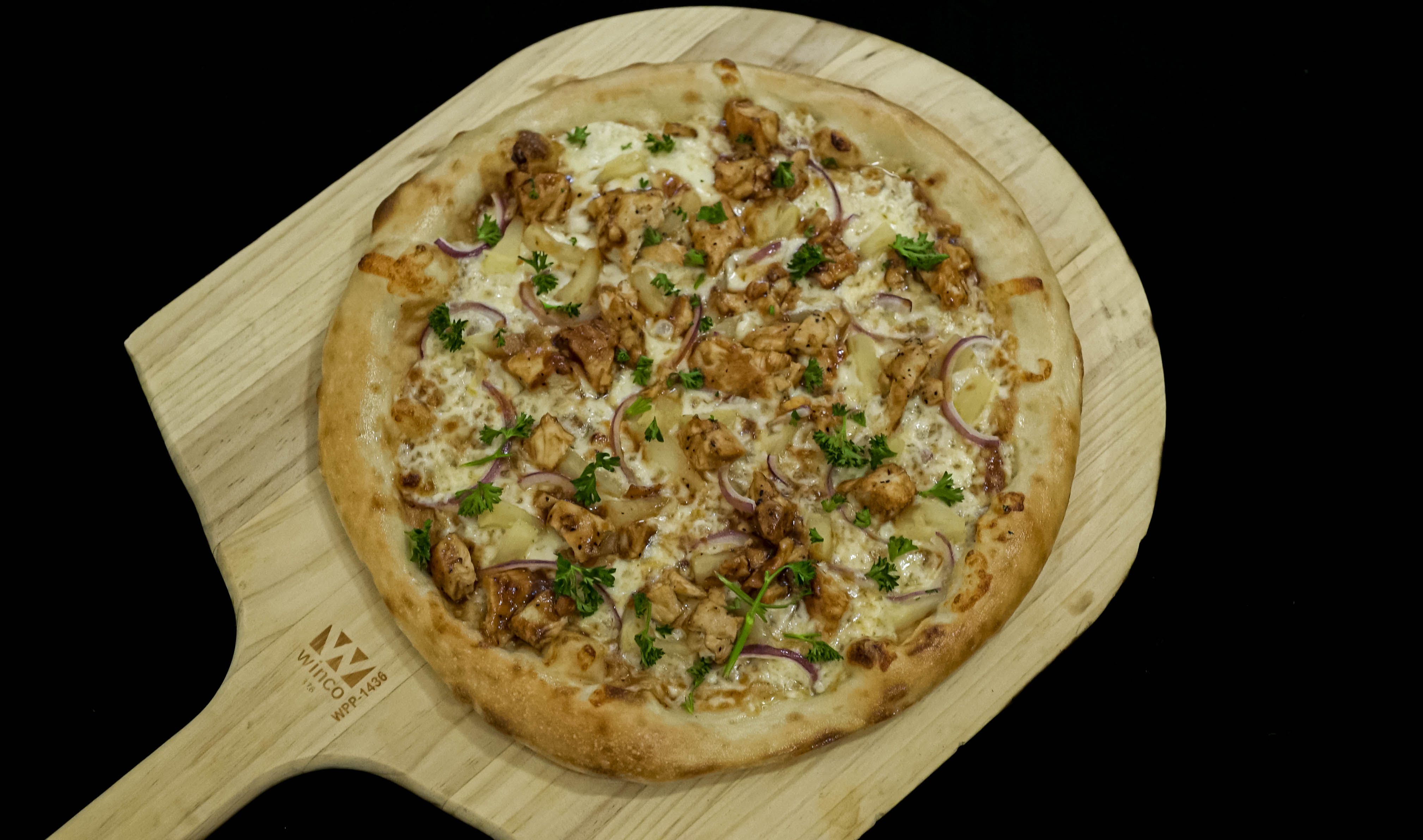 Order BBQ Chicken Pizza - Small food online from Buongiorno Pizza E Pasta store, Los Angeles on bringmethat.com