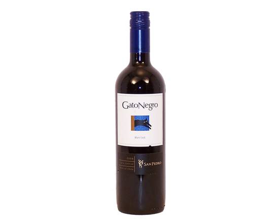 Order Gato Negro, Merlot Valle Central · 1.5 L food online from House Of Wine store, New Rochelle on bringmethat.com