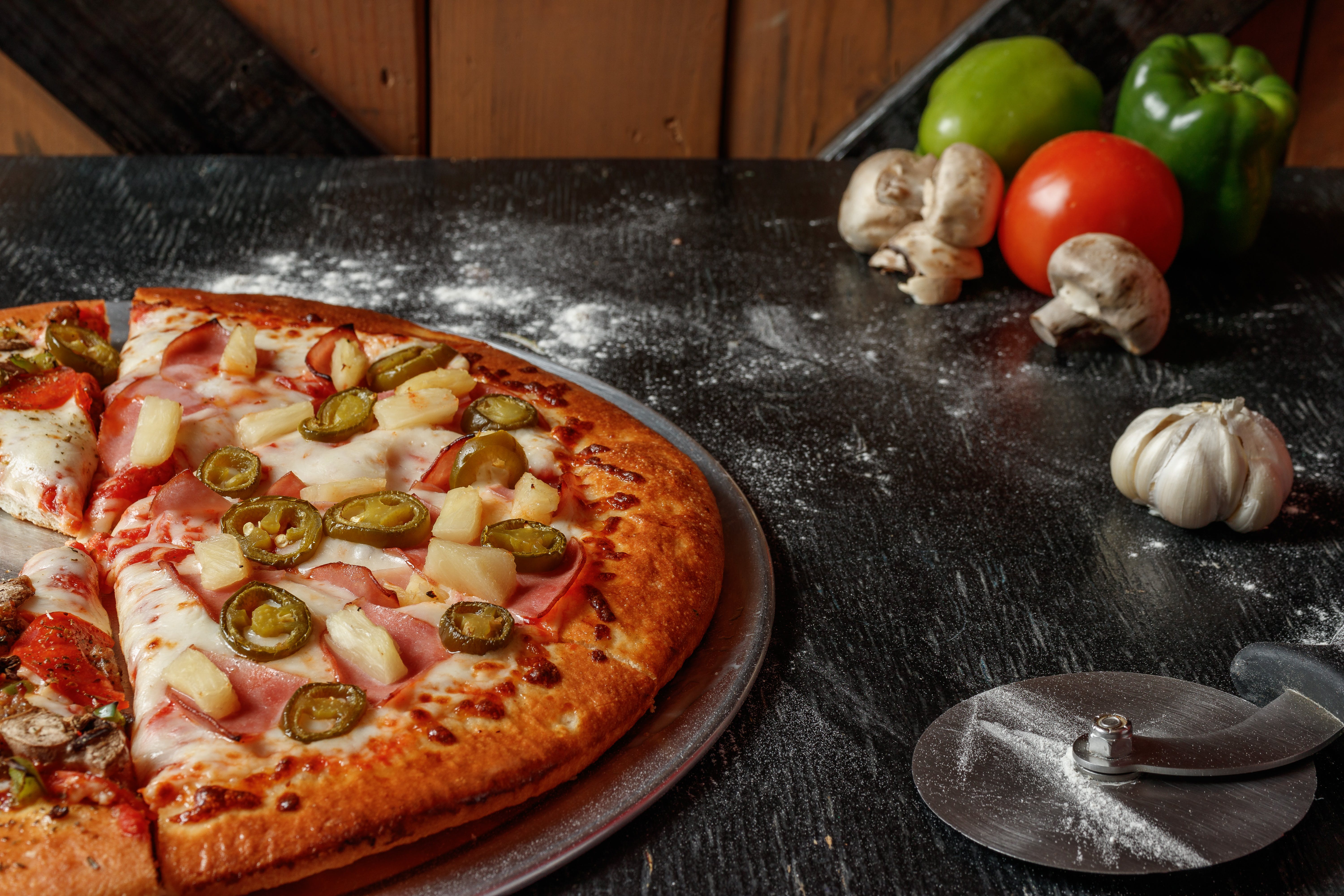 Order Angry Hawaiian Pizza - Small 10" (4 Slices) food online from Palazzo Pizza store, Las Cruces on bringmethat.com