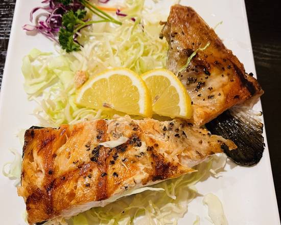 Order Salmon Collar food online from Yanagi Sushi & Grill store, Dublin on bringmethat.com