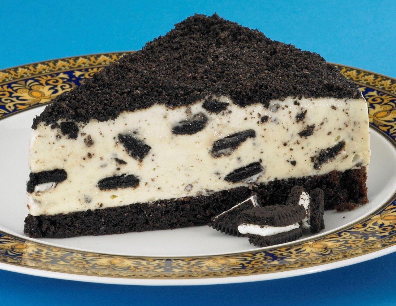 Order Oreo Mousse Cake food online from Sofia Pizza House store, Quincy on bringmethat.com