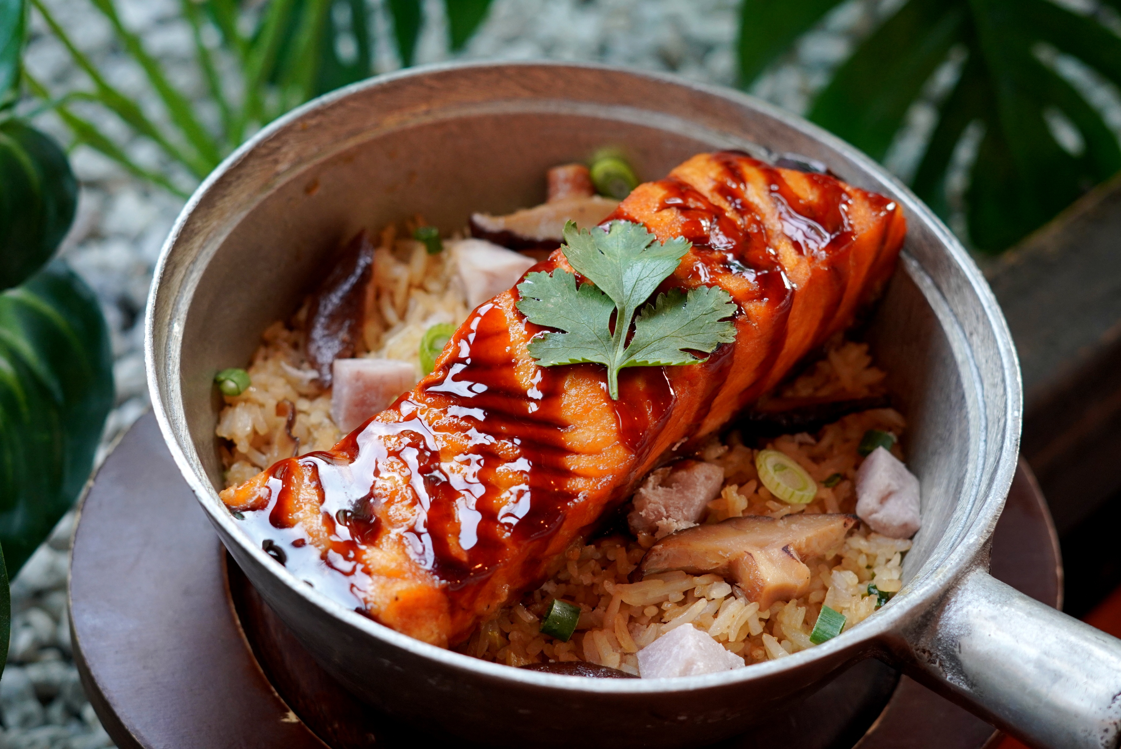 Order Salmon Clay Pot food online from Spicy shallot store, Elmhurst on bringmethat.com