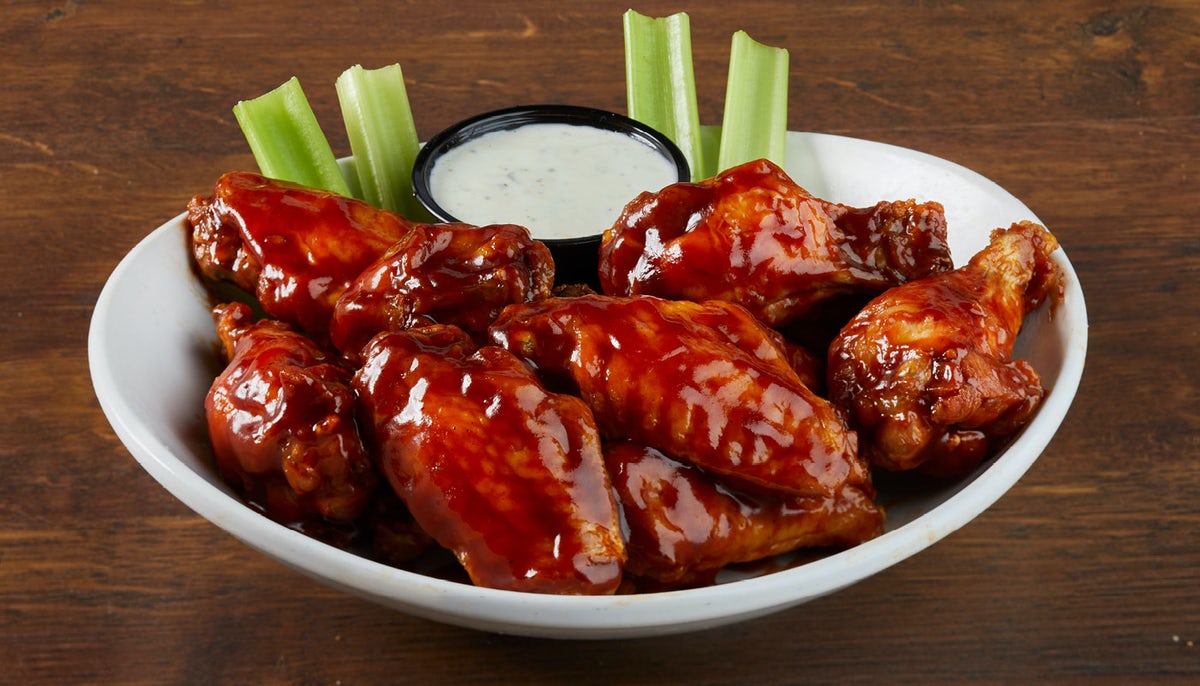 Order FRESH CHICKEN WINGS- 12 WINGS food online from Miller's Ale House store, Levittown on bringmethat.com
