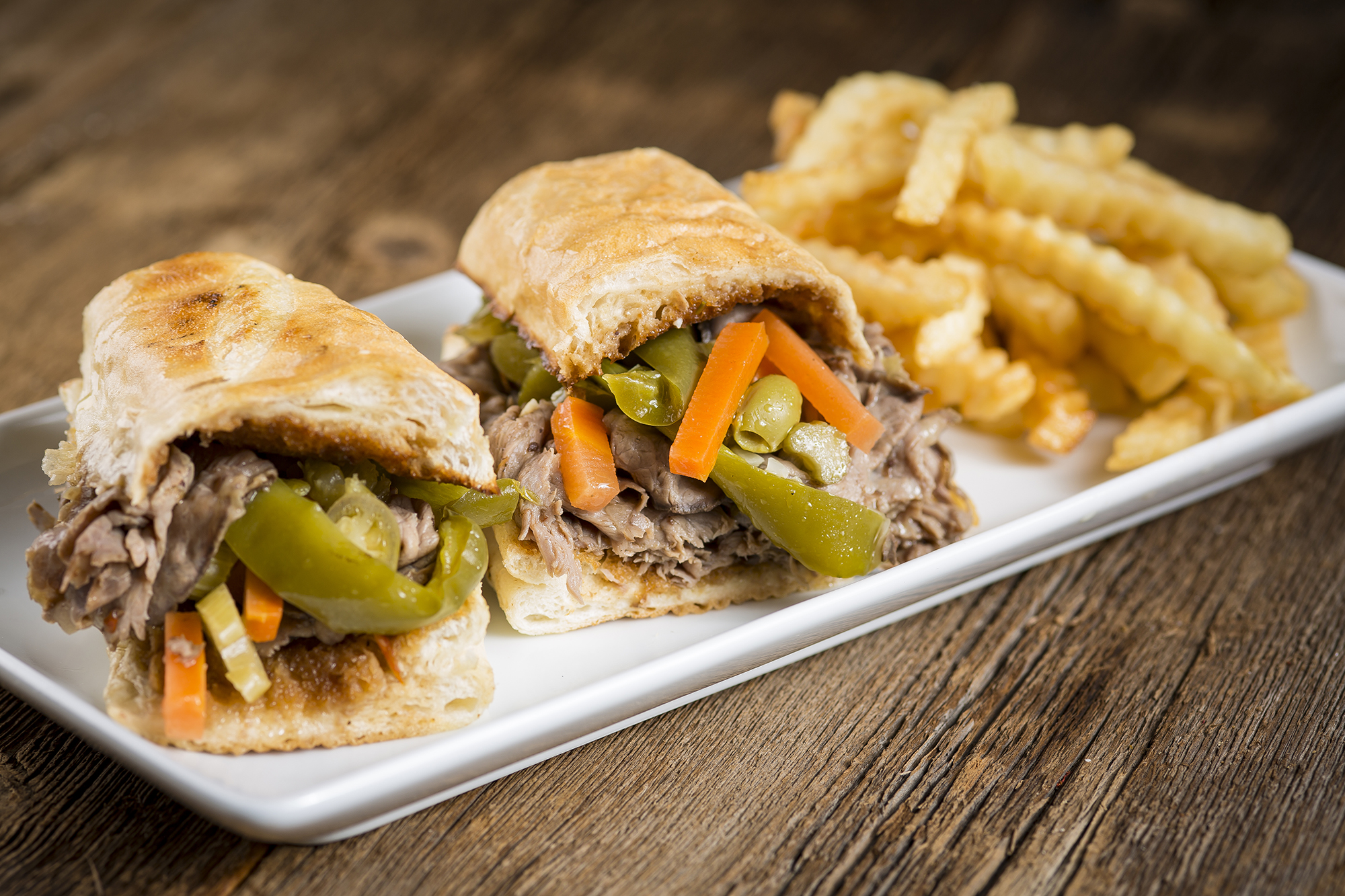 Order Italian Beef Sandwich food online from Rosati's Pizza store, Chicago on bringmethat.com