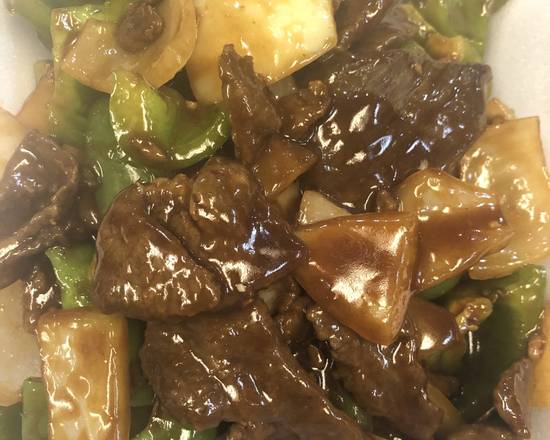 Order Green Pepper Beef food online from China Garden store, Mill Creek on bringmethat.com