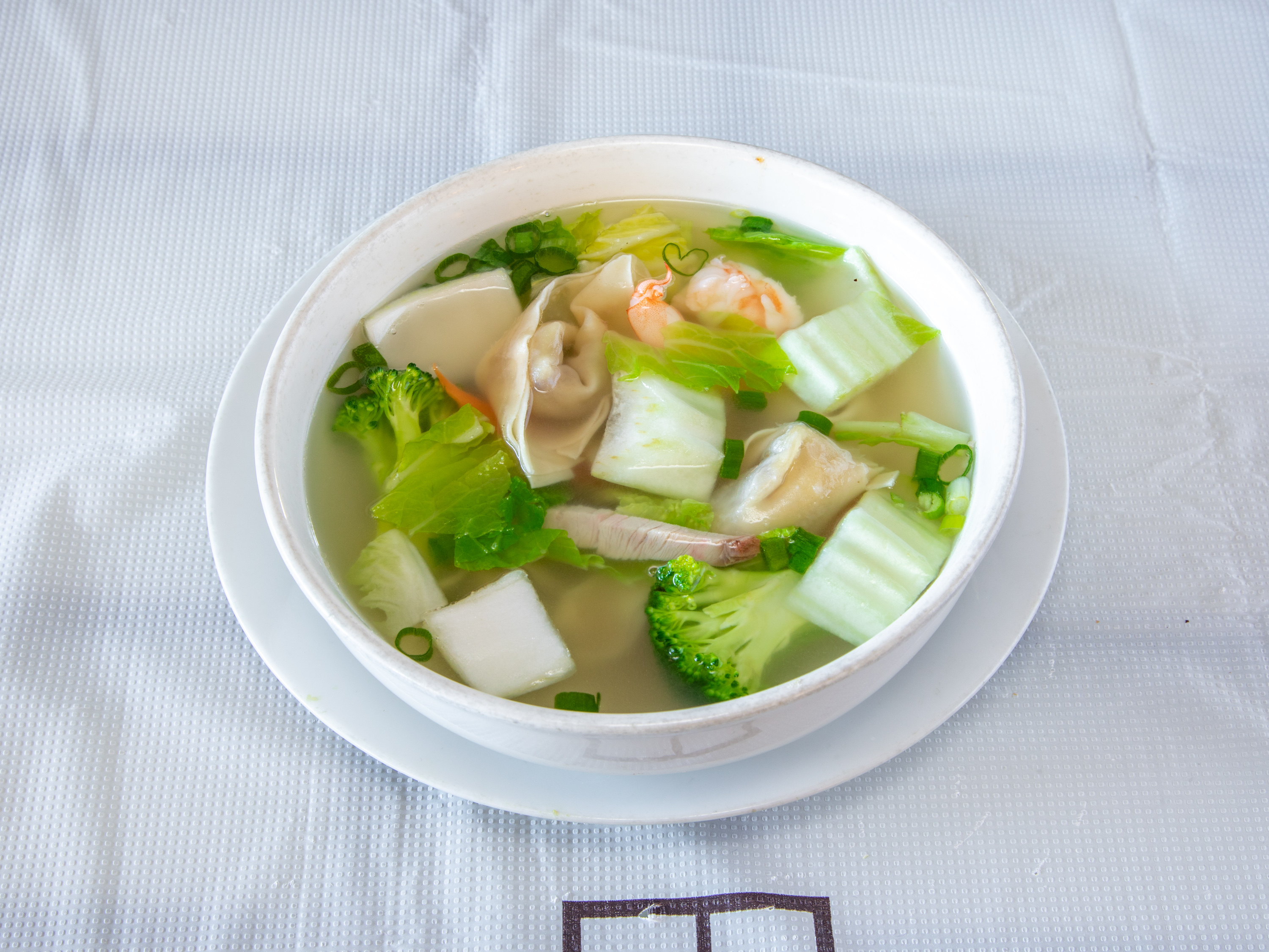 Order Wor Wonton Soup food online from Bamboo Cafe store, Glendale on bringmethat.com