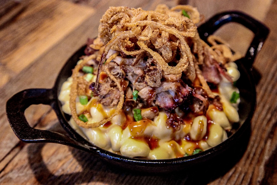 Order Pulled Pork Loaded Mac & Cheese food online from Buckhorn Bbq store, Sacramento on bringmethat.com