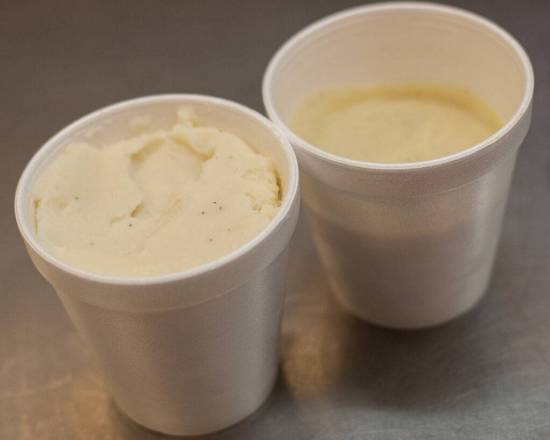 Order Mashed Potatoes and Gravy food online from Rooster Bbq Deli store, Saint Paul on bringmethat.com