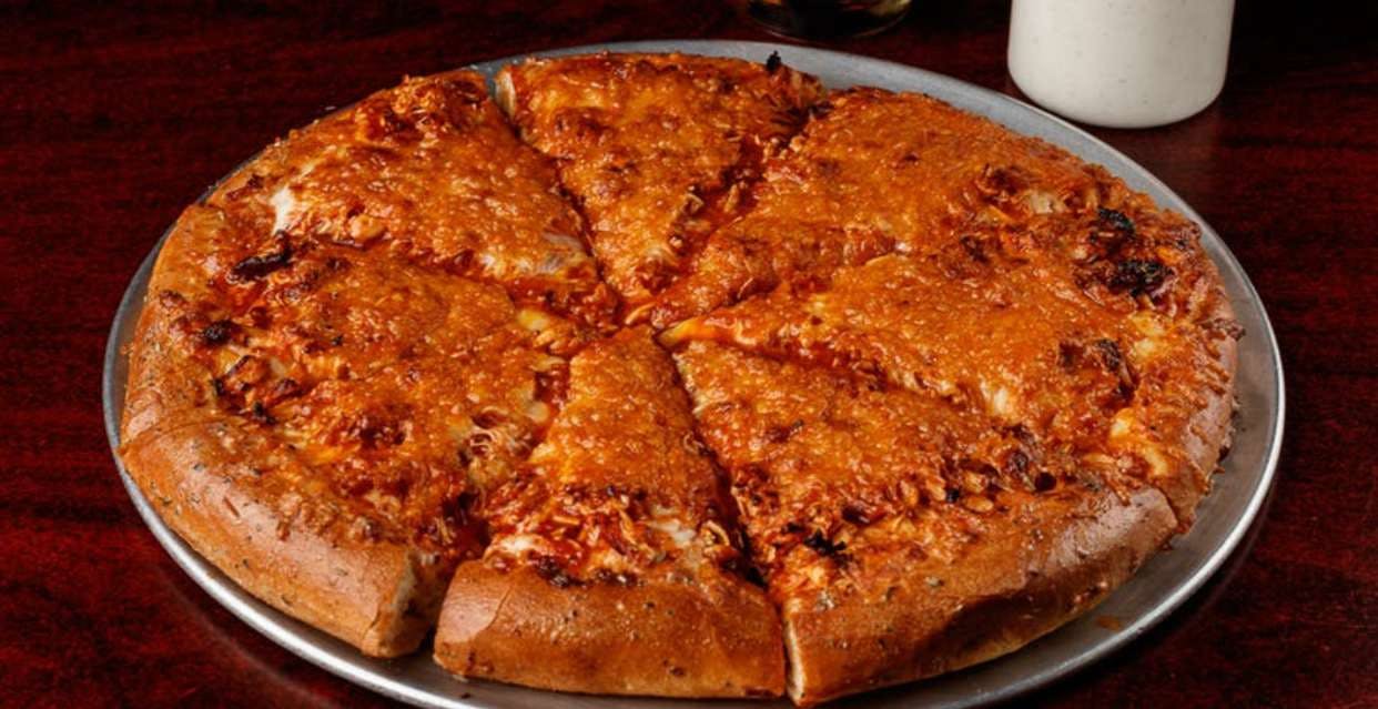 Order Buffalo Chicken Pizza - Personal 8" food online from Wings Pizza N Things store, Temple on bringmethat.com