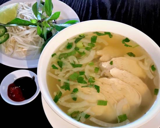 Order Chicken Rice Noodles Soup food online from Pho Gia Long store, Orange on bringmethat.com