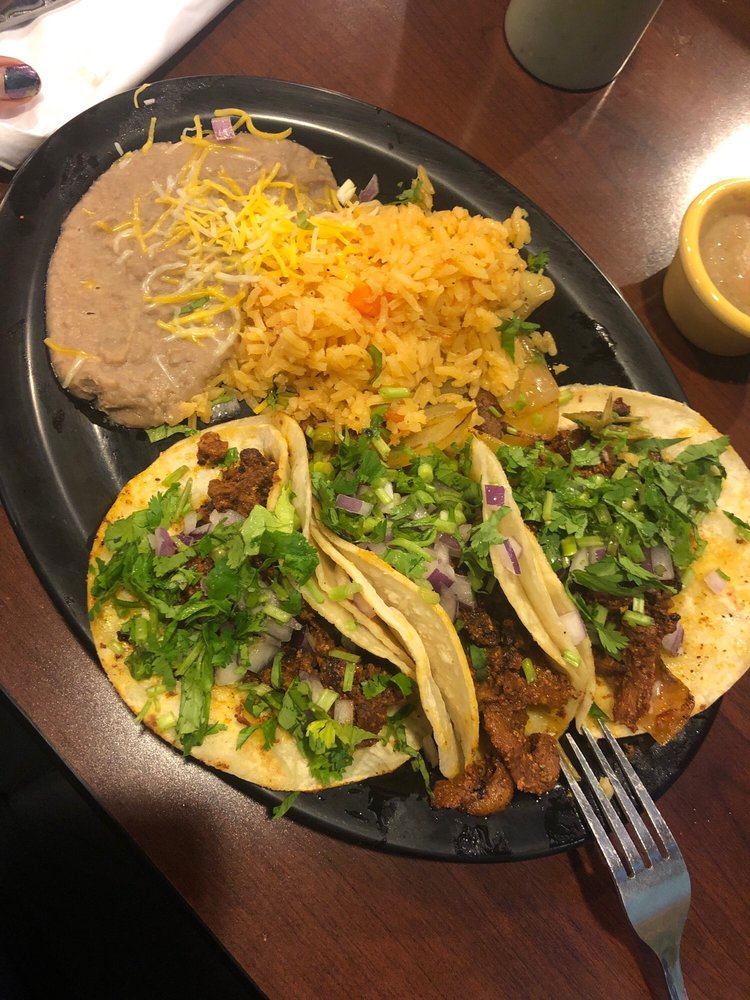 Order TRADITIONAL TACO DINNER food online from Mexico City Restaurant store, Warren on bringmethat.com