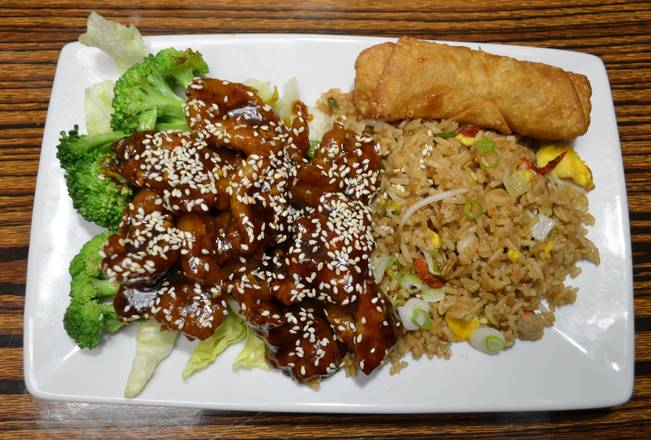 Order 45. Sesame Chicken food online from Golden Crown Chinese-American Restaurant store, Amherst on bringmethat.com