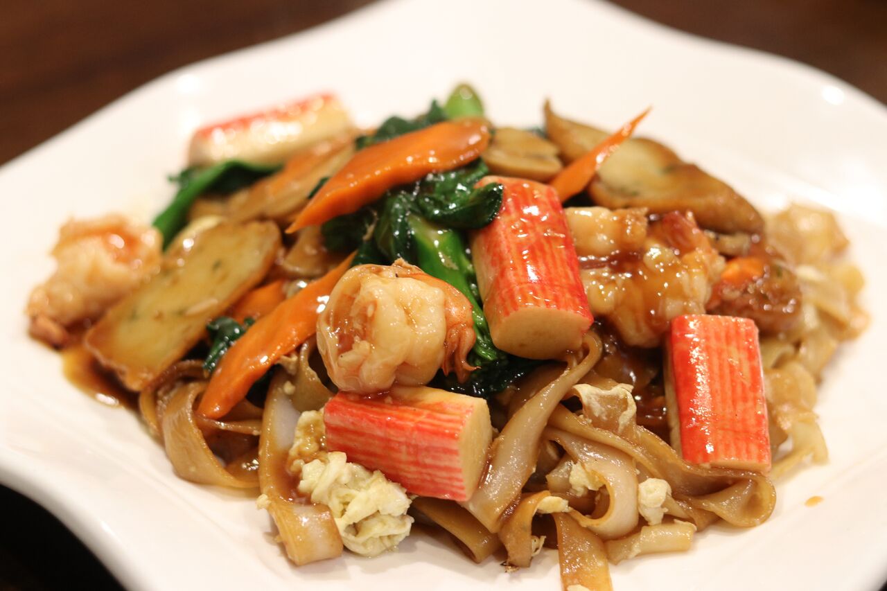 Order Hong Kong Style Chow Fun food online from Capital Noodle Bar store, Brea on bringmethat.com