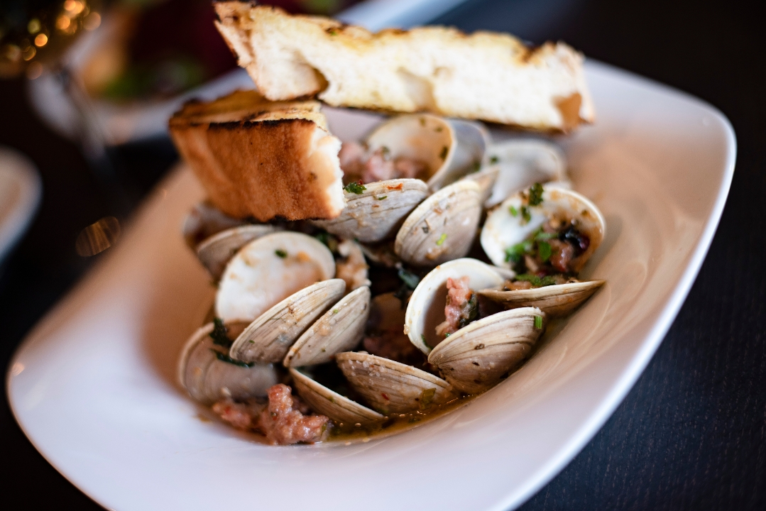 Order Clams Oreganato food online from Limoncello store, West Chester on bringmethat.com