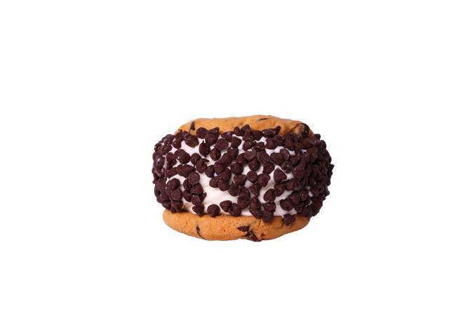 Order Chocolate Chip Cookiewich food online from Twistee Treat store, Houston on bringmethat.com