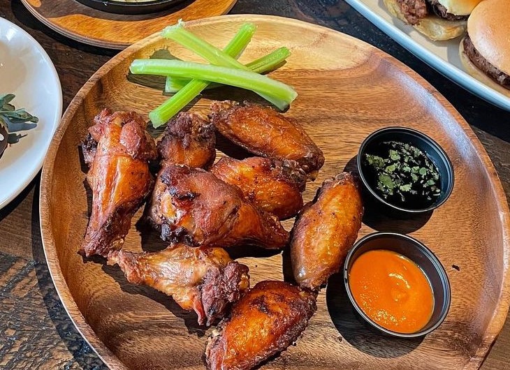 Order Beer Brined Chicken Wings food online from Izzy store, Franklin on bringmethat.com
