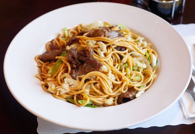 Order Beef Chowmein food online from Ginger Cafe store, Sunnyvale on bringmethat.com