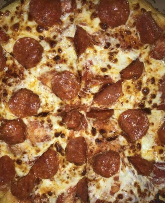 Order Deluxe Pepperoni Pizza food online from Ianazone Homemade Pizza store, Youngstown on bringmethat.com