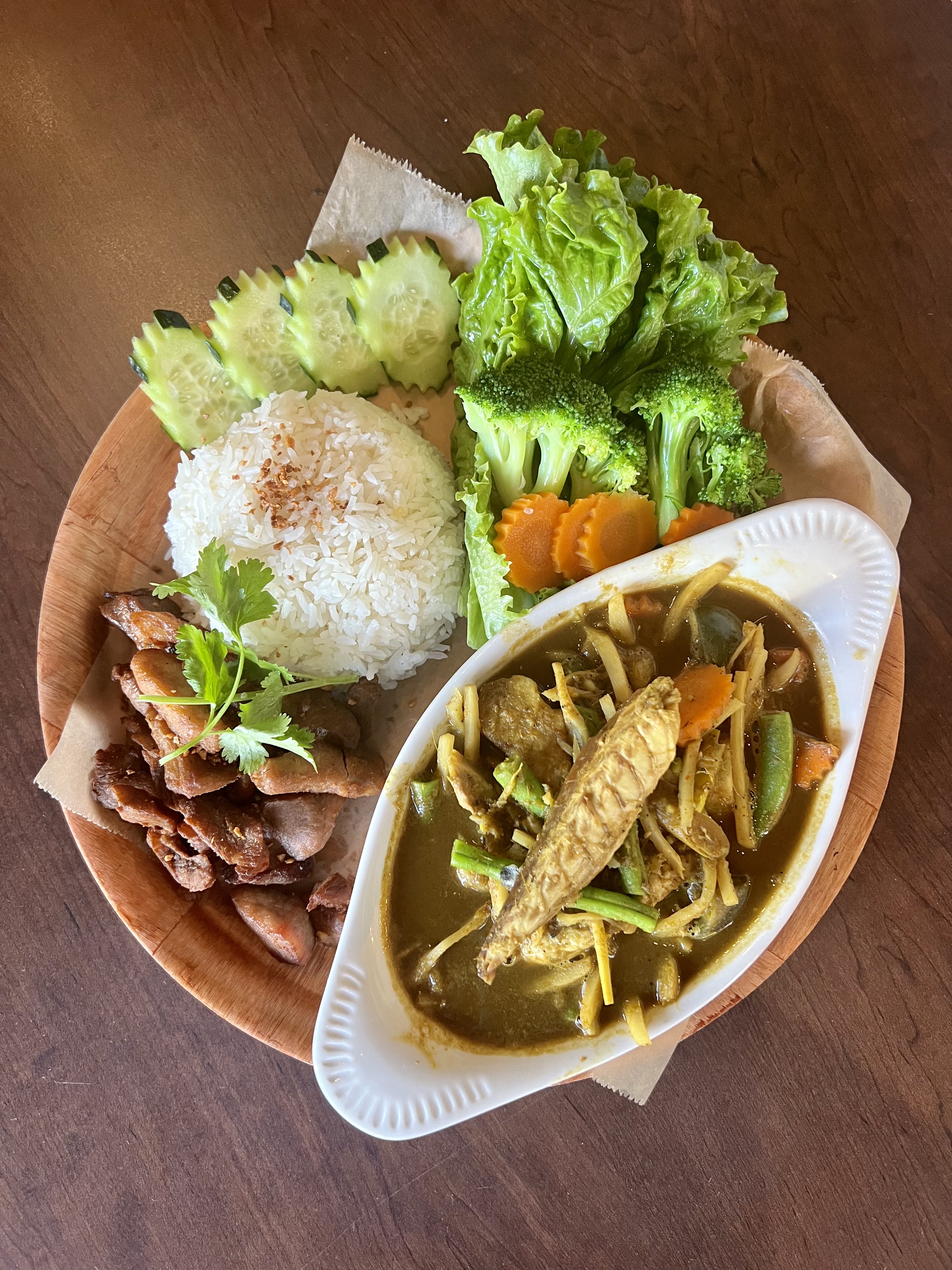 Order SET 3 : THAI FERMENTED ORGANS FISH CURRY (KAENG TAI PLA) + PORK JERKY  food online from Karakade Thai Cuisine store, Redwood City on bringmethat.com