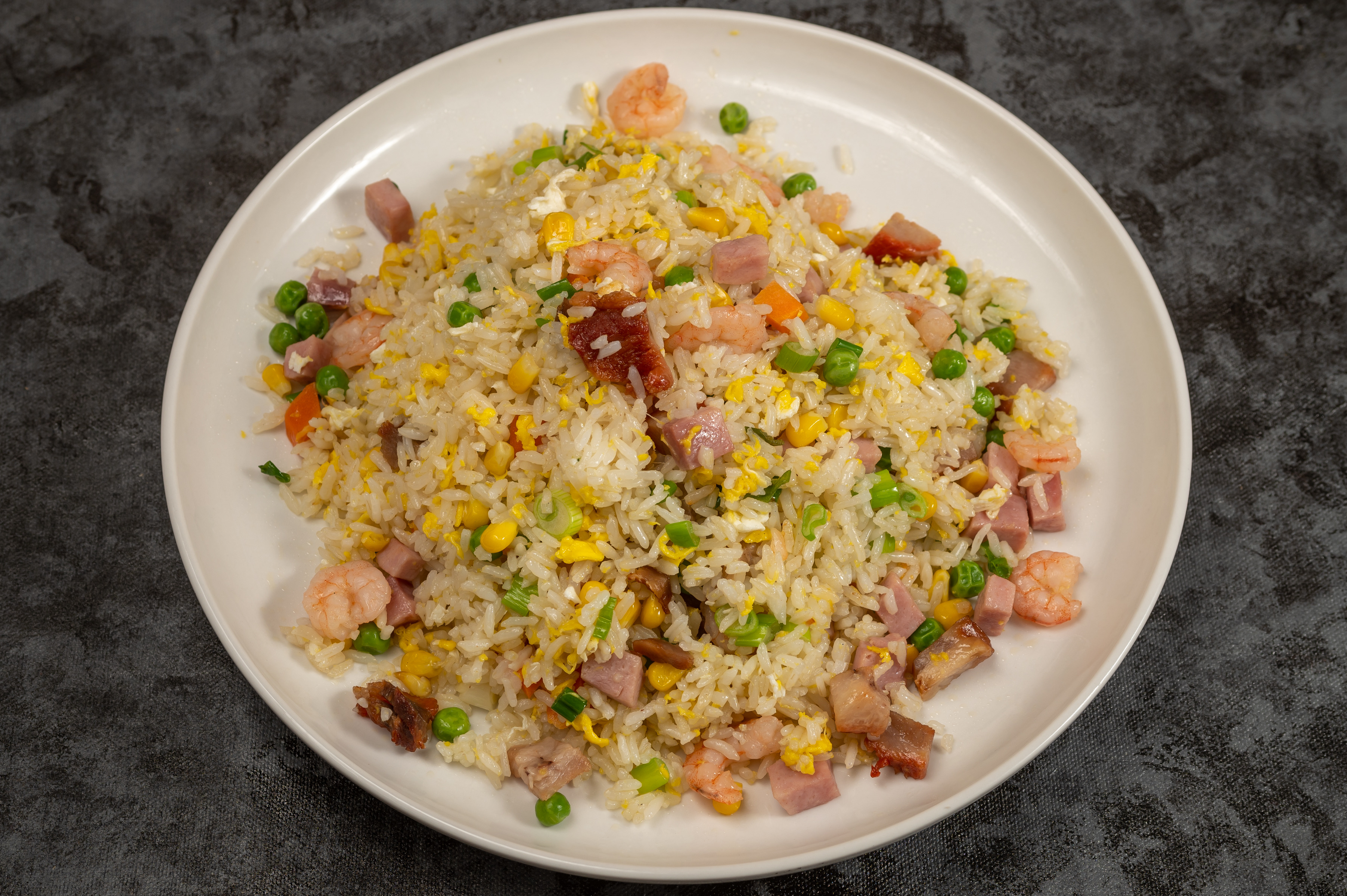 Order 26. Yangzhou Fried Rice 扬州炒饭 food online from Yen Ching Group Inc store, Naperville on bringmethat.com
