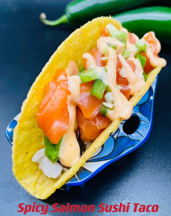 Order M4 Spicy Salmon Sushi Taco food online from Sushi Too store, Pittsburgh on bringmethat.com