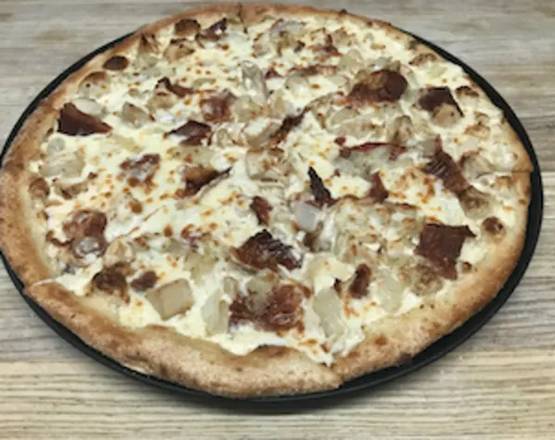 Order Chicken Carbonara Pizza food online from Cuzino's Family Kitchen store, Northeast on bringmethat.com
