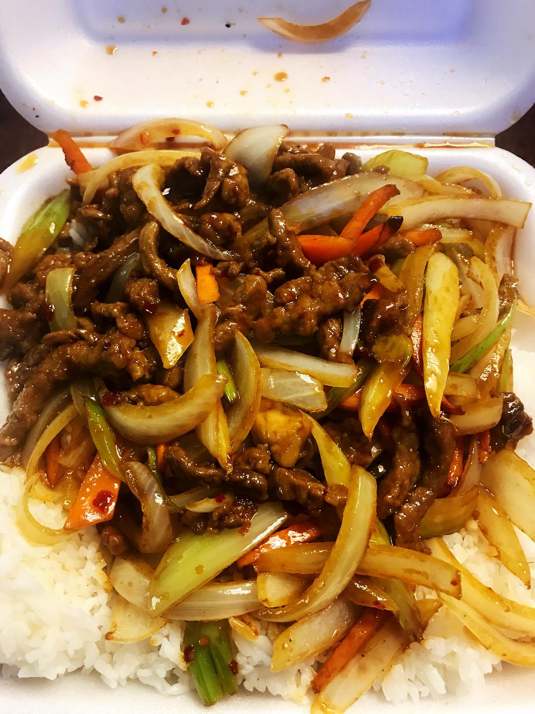 Order Shredded Beef with Garlic Sauce food online from Szechuan Express store, Pittsburgh on bringmethat.com