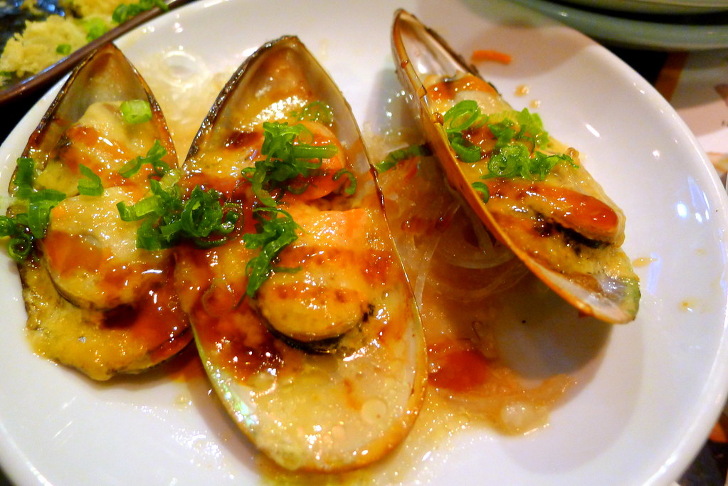 Order A5. Baked Mussel food online from Yo! Sushi store, Santa Ana on bringmethat.com