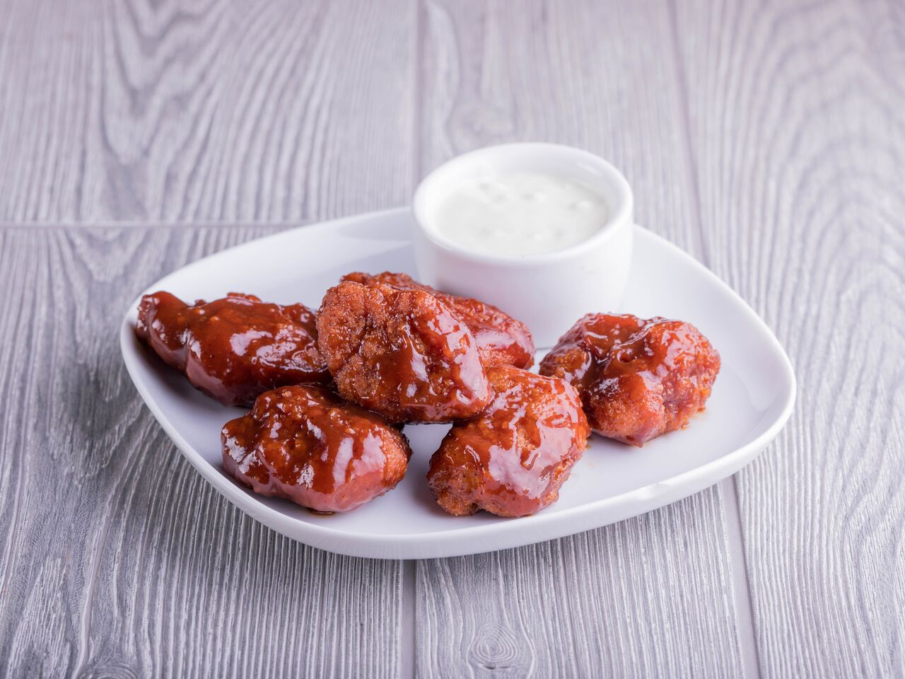 Order Boneless Wings food online from Round Table Pizza store, San Diego on bringmethat.com