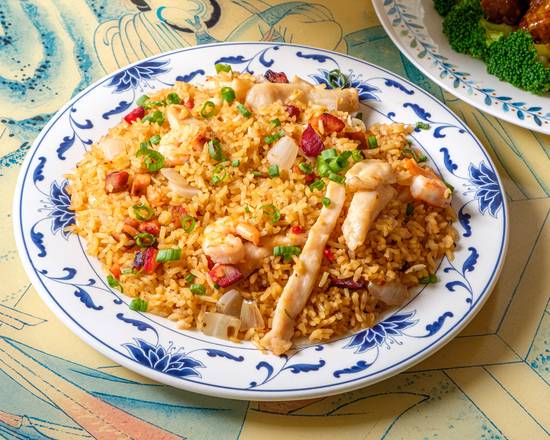 Order 5. House Special Fried Rice food online from King Wok Restaurant store, Philadelphia on bringmethat.com