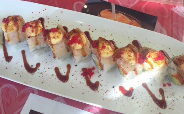 Order Crazy Scallop Maki food online from Love Sushi store, Gaithersburg on bringmethat.com