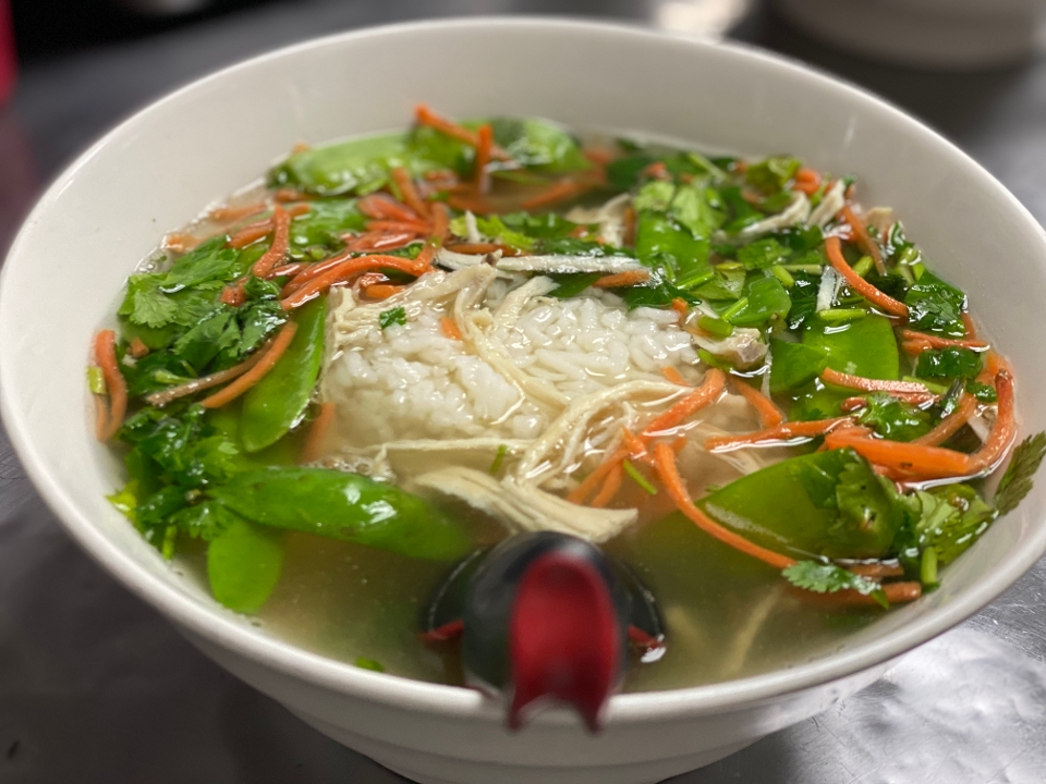 Order CHICKEN SOUP food online from Disco Boba & Tea store, Houston on bringmethat.com