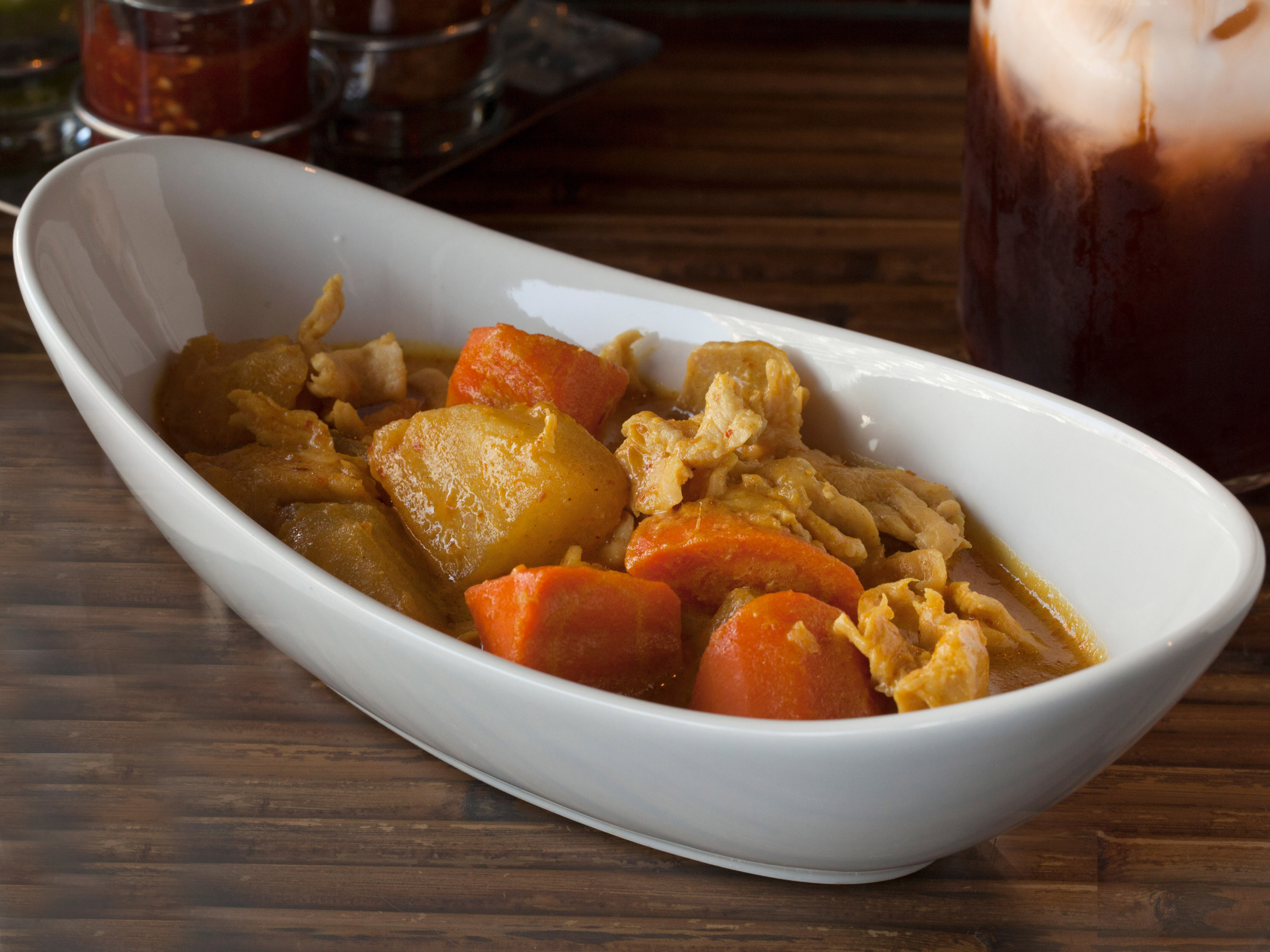 Order Yellow Curry food online from Tawanna thai store, Los Angeles on bringmethat.com