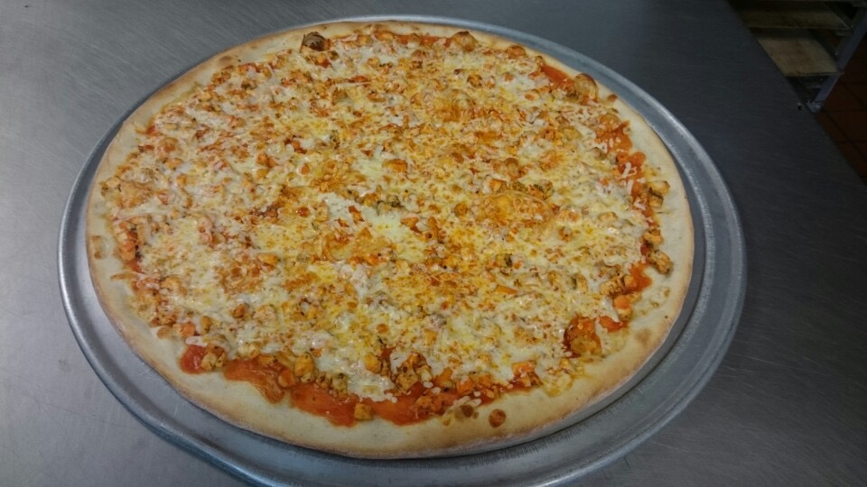 Order Buffalo Chicken Pizza food online from Madison's Pizza store, Albany on bringmethat.com